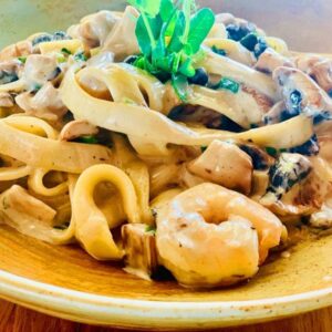 TAGLIATELLE CU CREVETI SI CIUPERCI